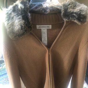 Camel Sweater with faux fur collar